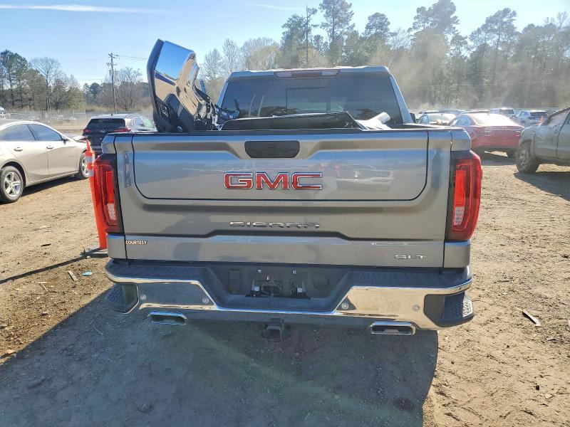 2026 GMC Sierra K1500 slt