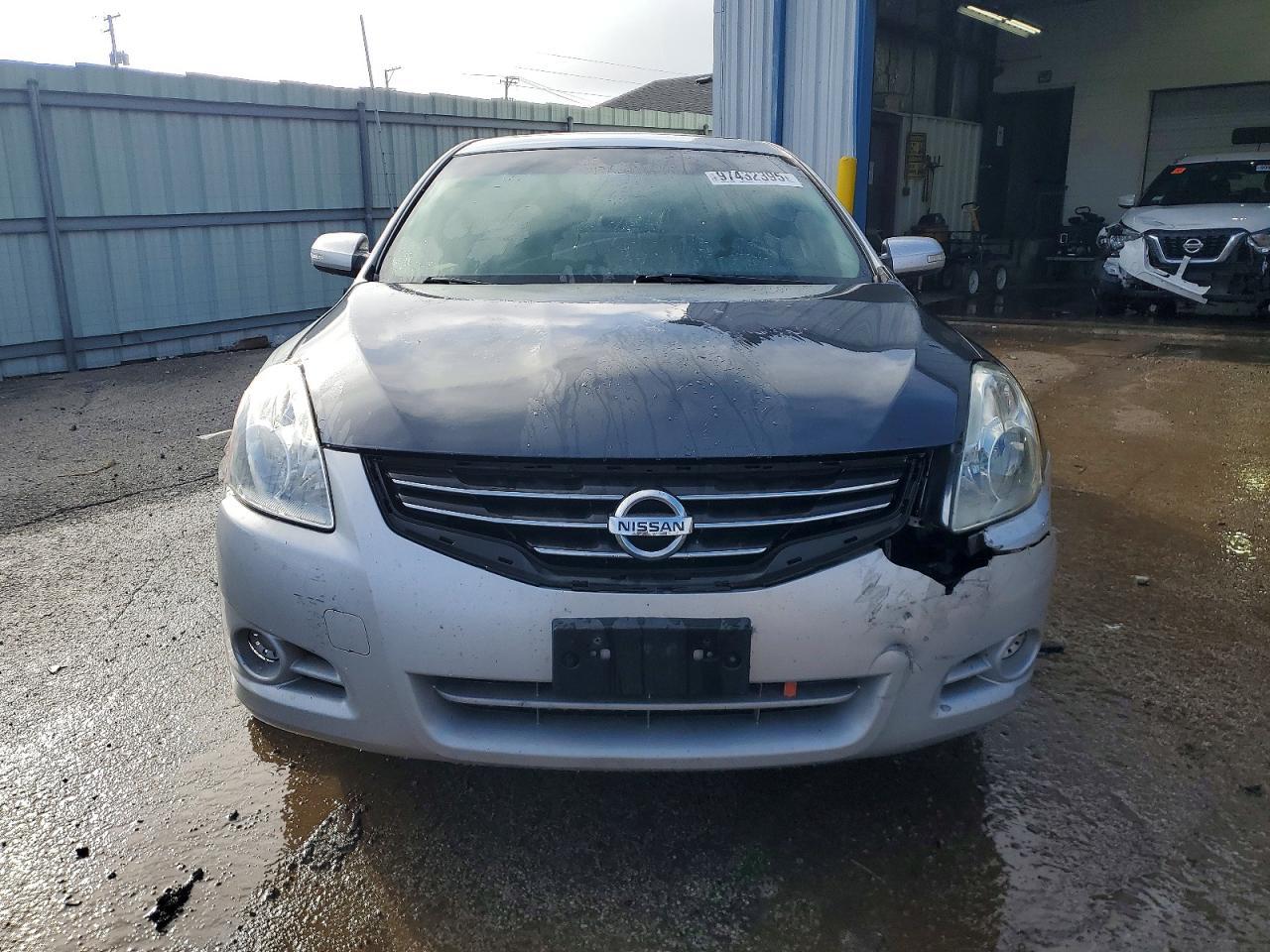 2012 Nissan Altima Base