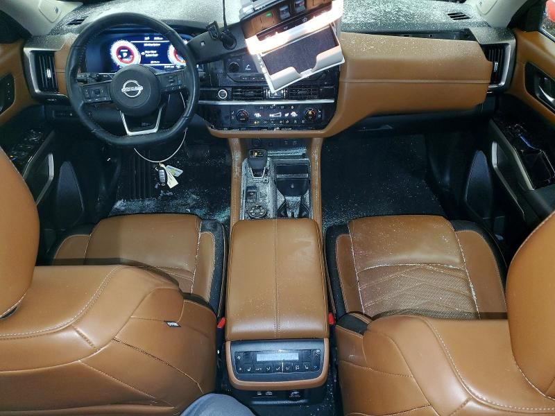 2022 Nissan Pathfinder Platinum