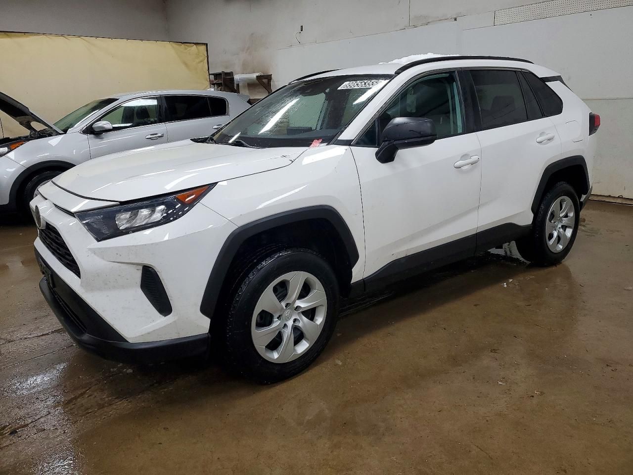 2020 Toyota Rav4 le