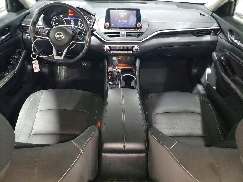 2022 Nissan Altima sv