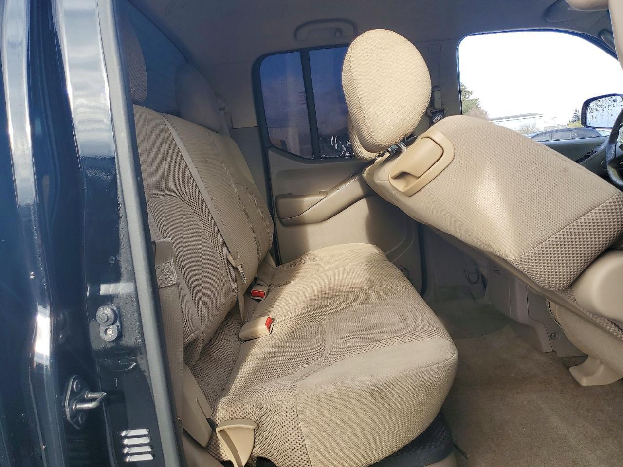 2011 Nissan Frontier S