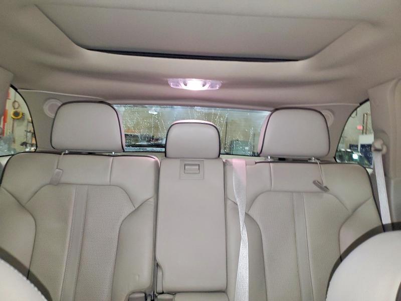2013 Lincoln Townhouse MKX