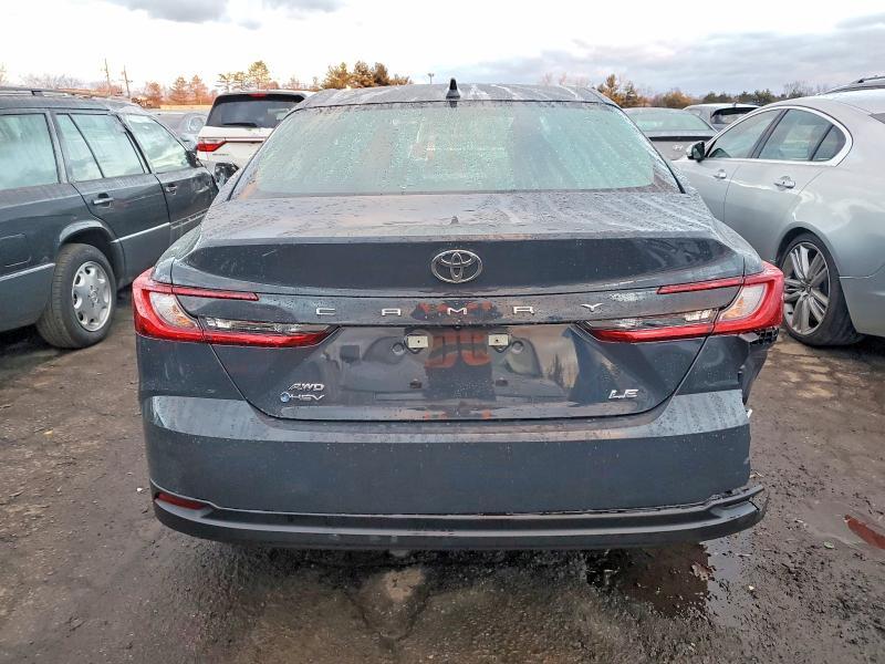 2025 Toyota Camry le