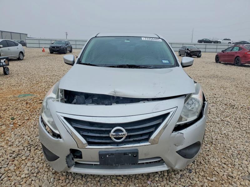 2017 Niss Versa