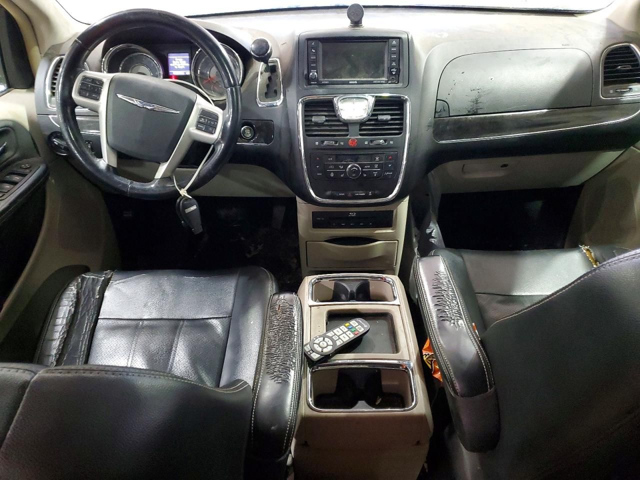 2015 Chrysler Town & Country Touring l