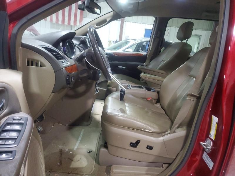 2015 Chrysler Town & Country Touring l