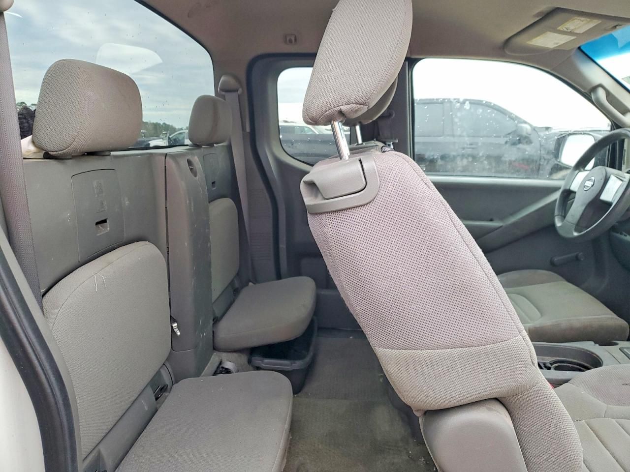 2013 Nissan Frontier s