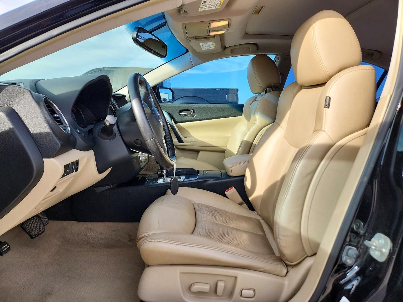 2012 Nissan Maxima s