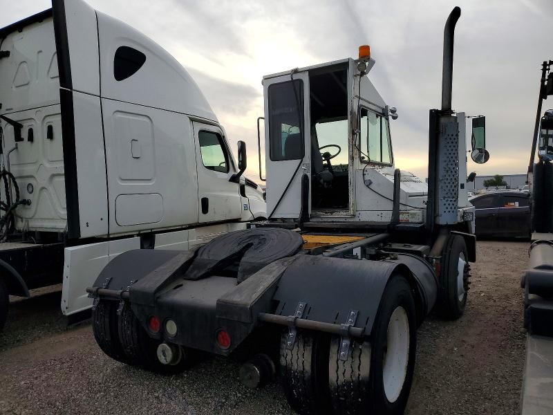 2010 Klhy Ottawa-Yard Truck