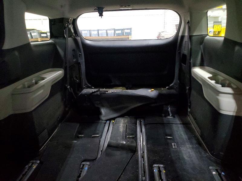 2023 KIA Carnival lx