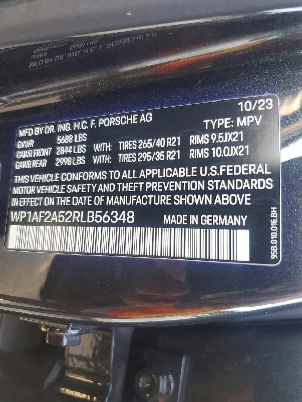 2024 Porsche Macan gts