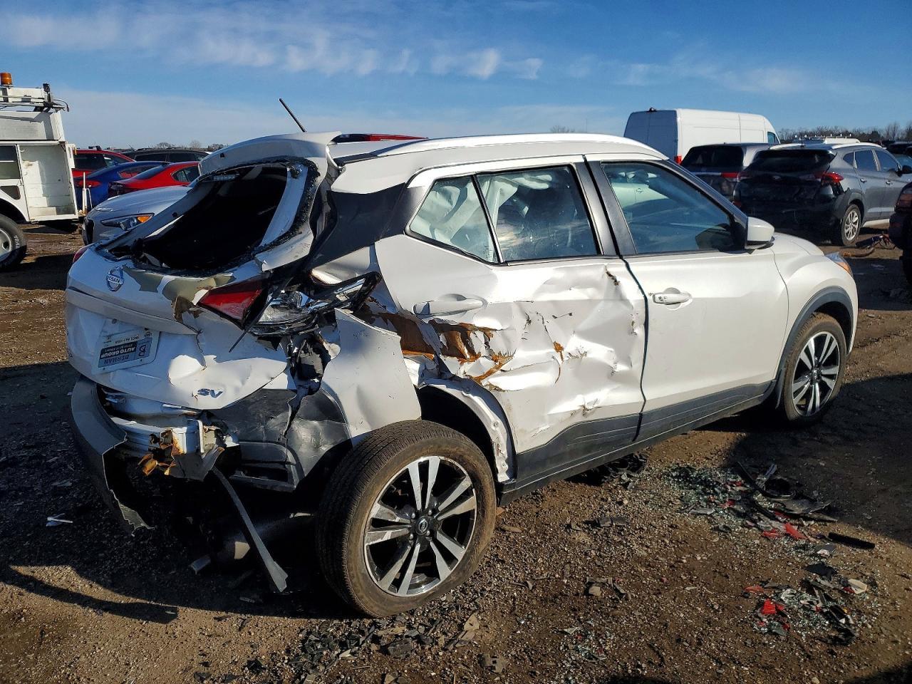 2019 Nissan Kicks s