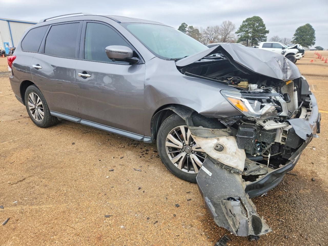 2019 Nissan Pathfinder sl