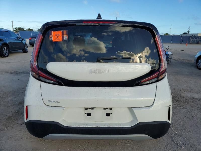 2023 KIA Soul lx