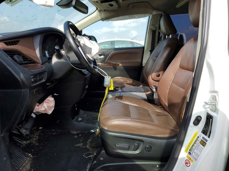 2018 Toyota Sienna xle