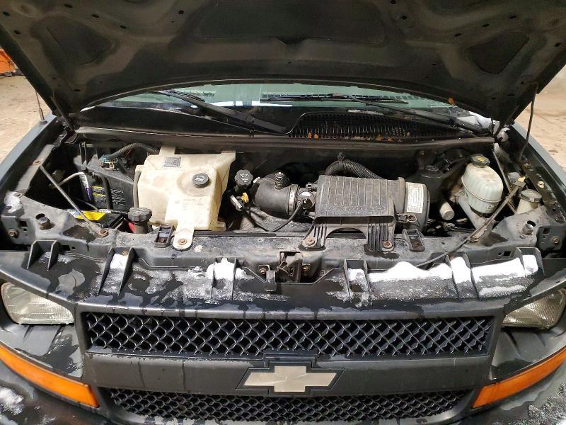 2003 Chevrolet Express G1500 Delivery van