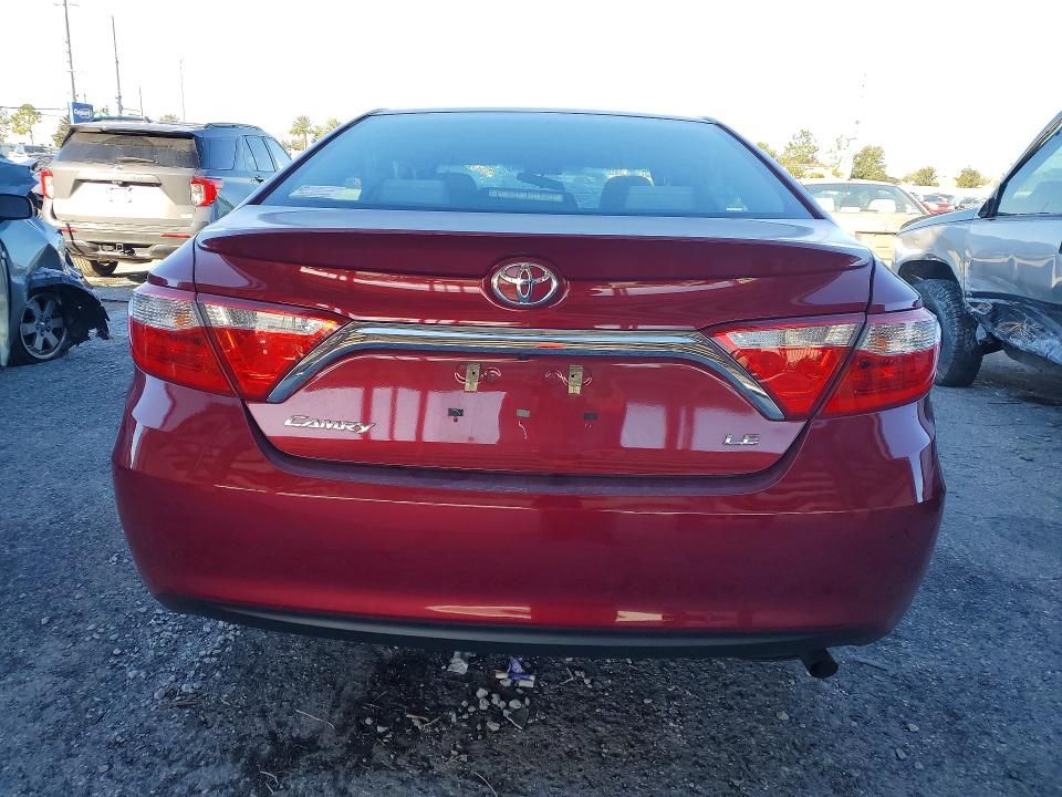 2015 Toyota Camry le