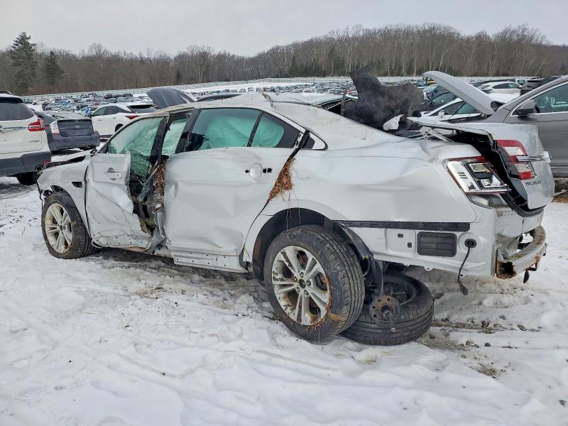 2018 Ford Taurus sel