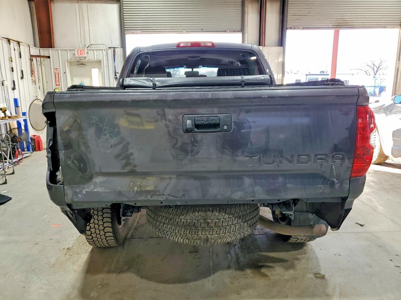 2016 Toyota Tundra Crewmax Limited