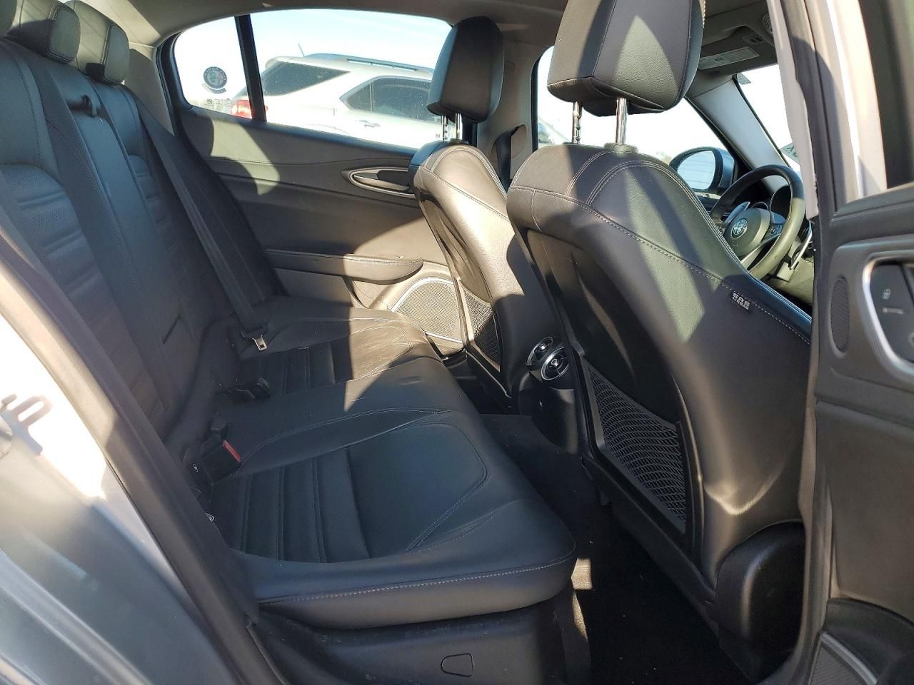 2018 Alfa Romeo Giulia ti Q4