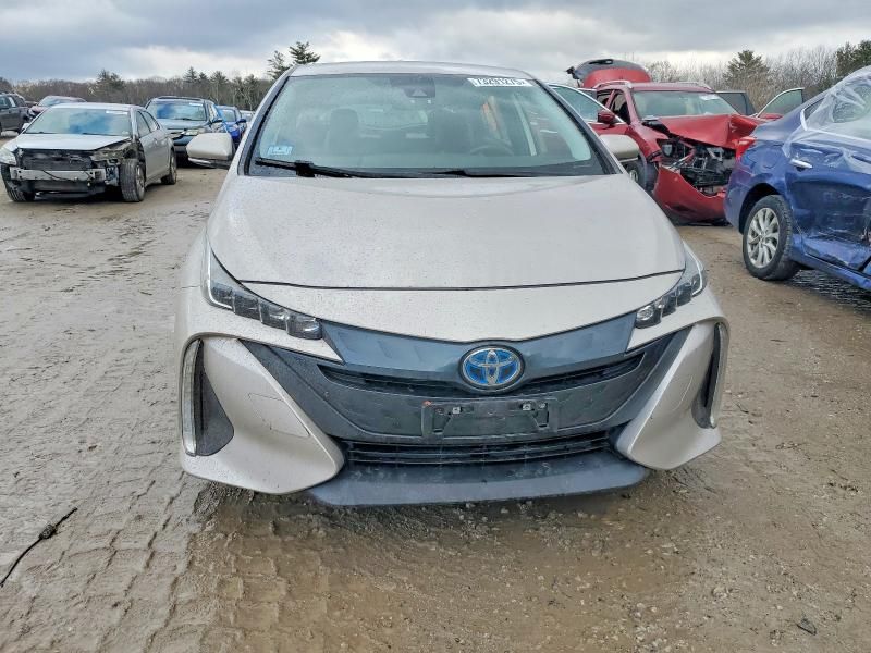2021 Toyota Prius Prime le