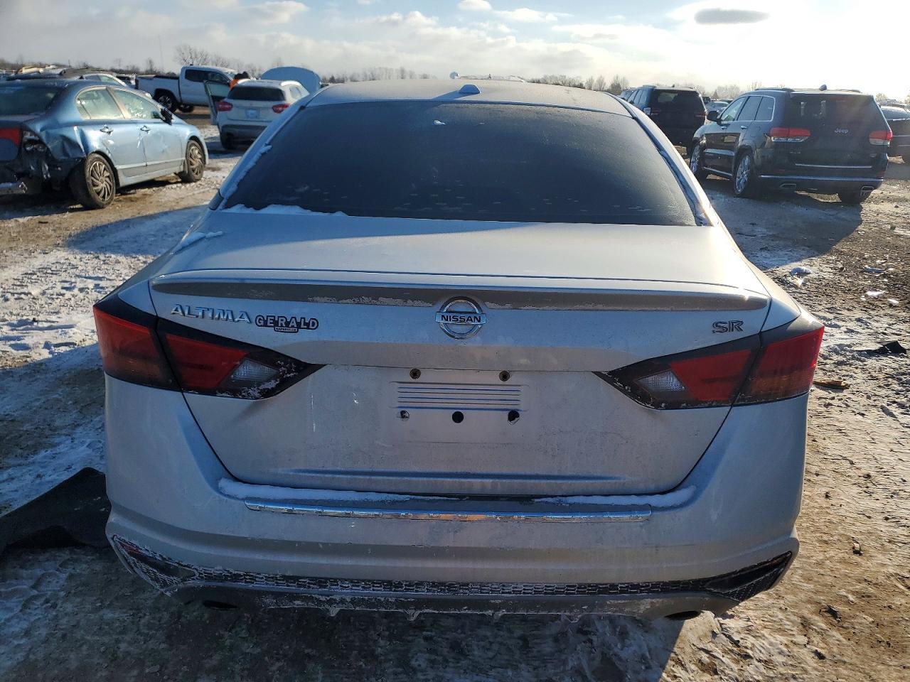 2019 Niss Altima 2.5 sr