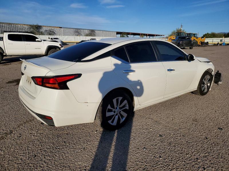 2019 Niss Altima 2.5 s