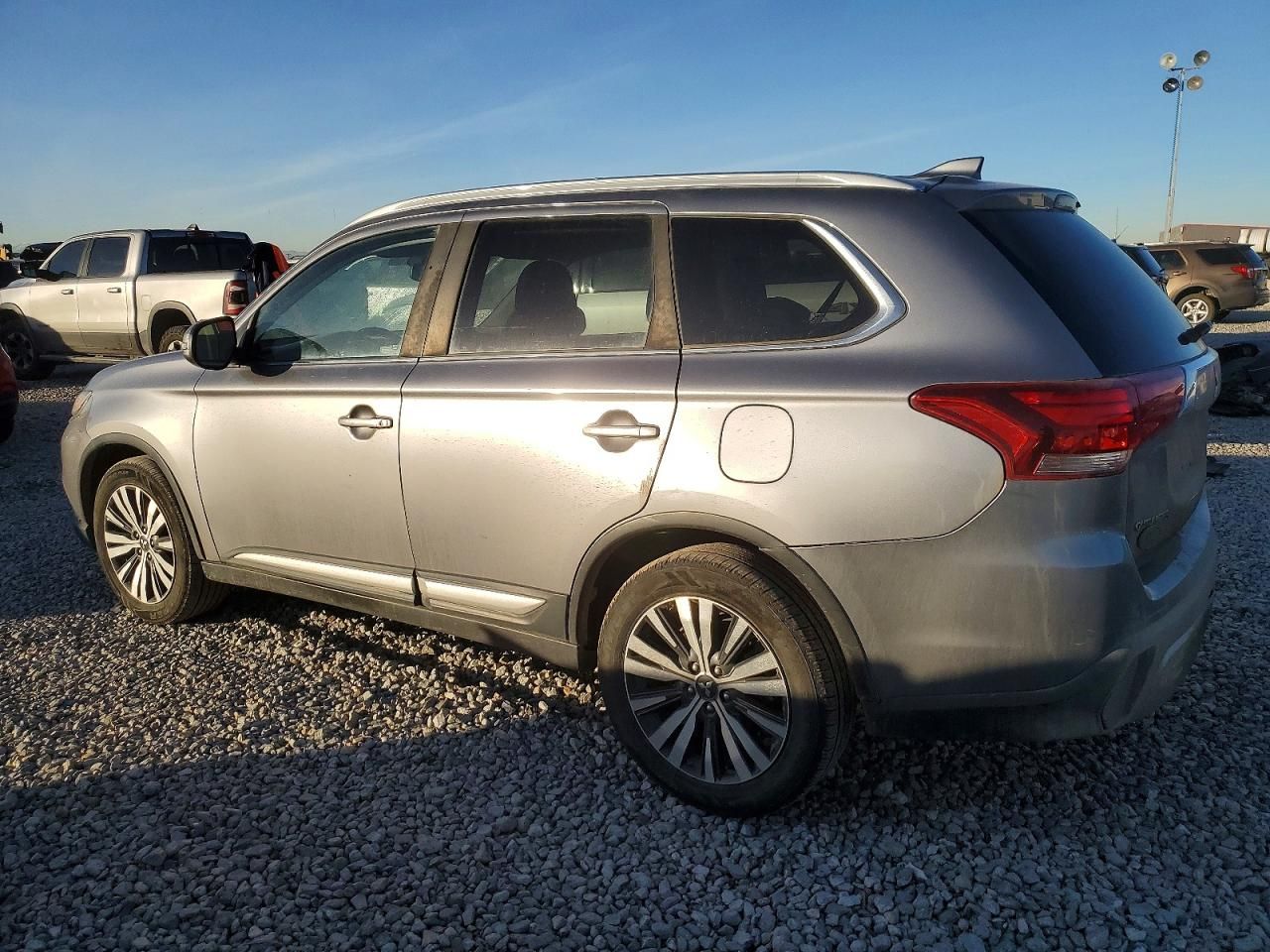 2020 Mitsubishi Outlander se