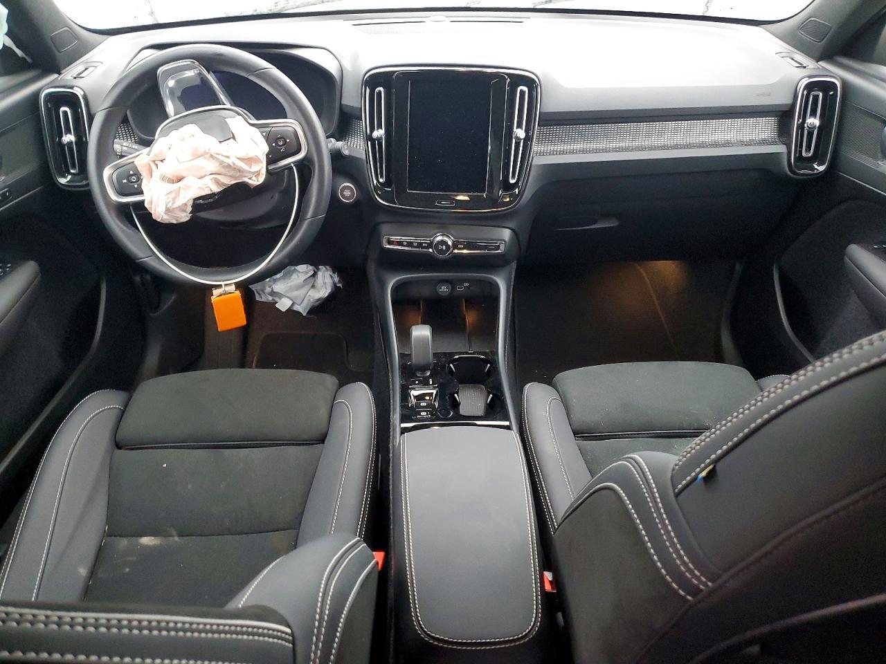 2025 Volvo Xc40 Plus