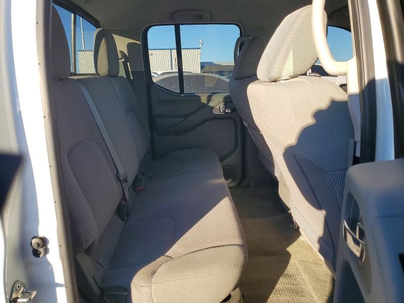 2017 Nissan Frontier s