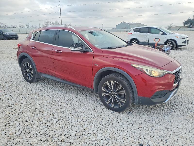 2017 Infinity Qx30