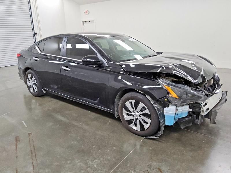 2023 Nissan Altima s