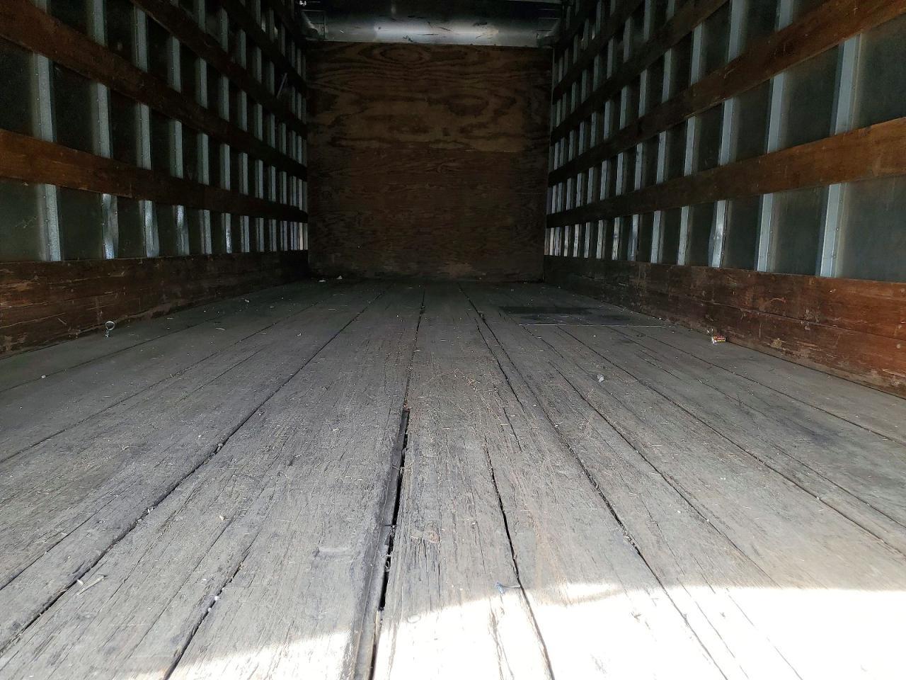 2005 Chevrolet T7500 BOX Truck