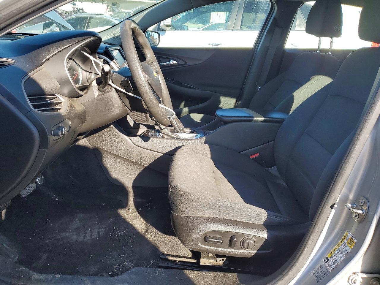 2017 Chev Malibu ls