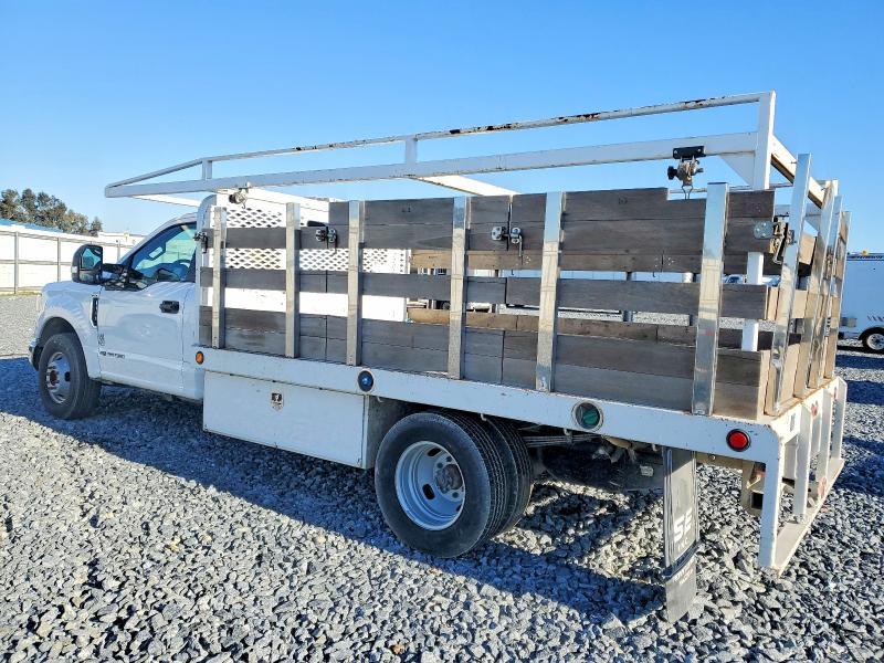 2020 Ford F350 Super Duty Flatbed Truck