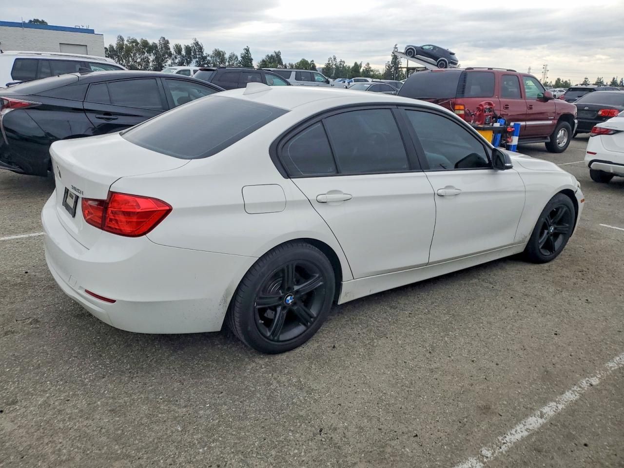2013 BMW 320 i