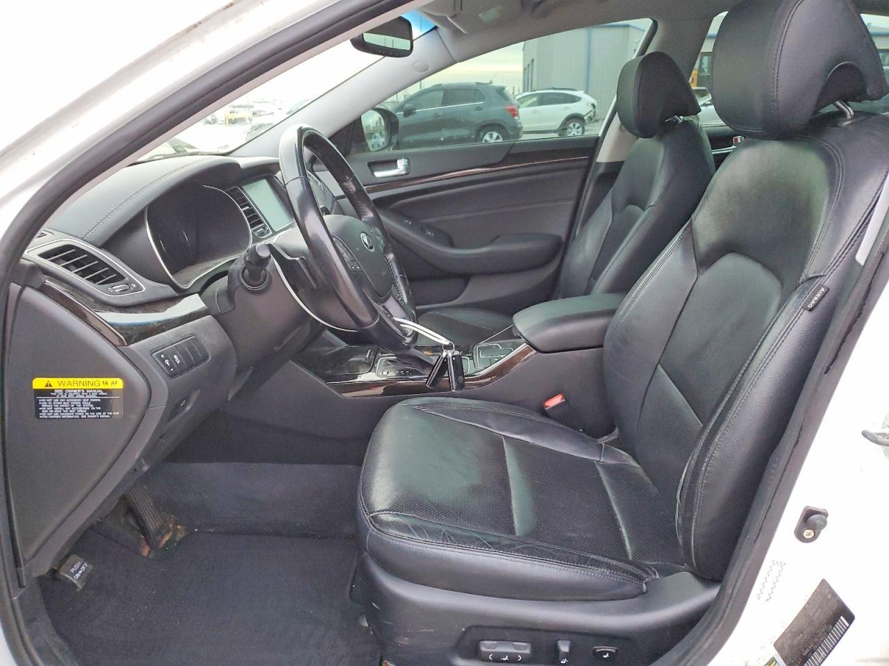 2014 KIA Cadenza Premium