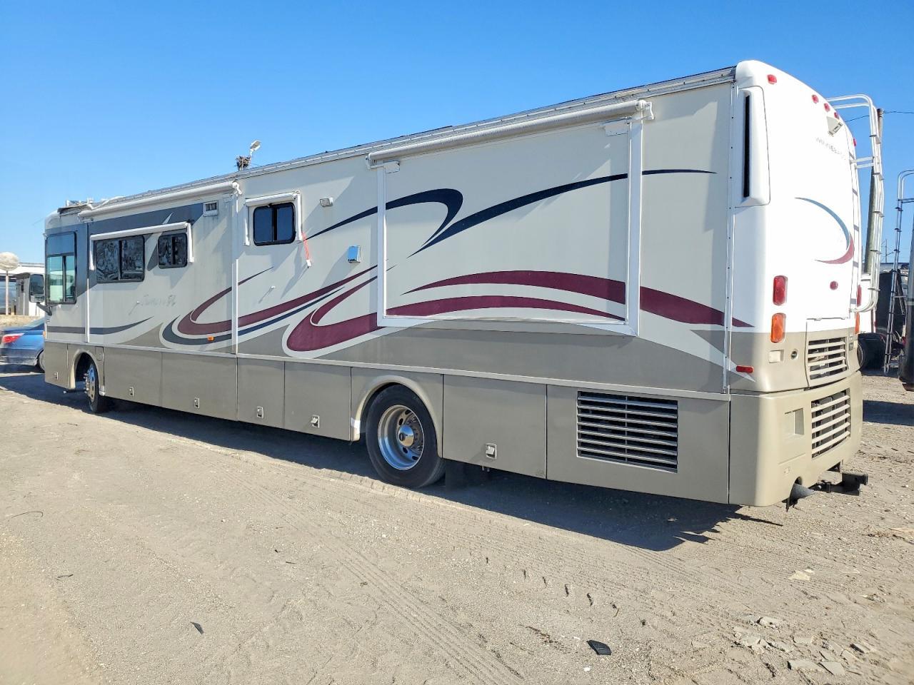 2003 Freigliner 2003 Freightliner Chassis X-RV