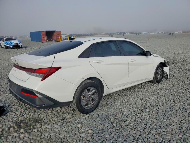2024 Hyundai Elantra se
