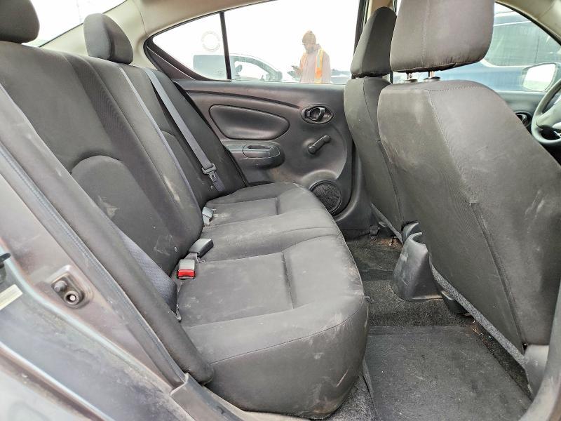 2019 Nissan Versa s