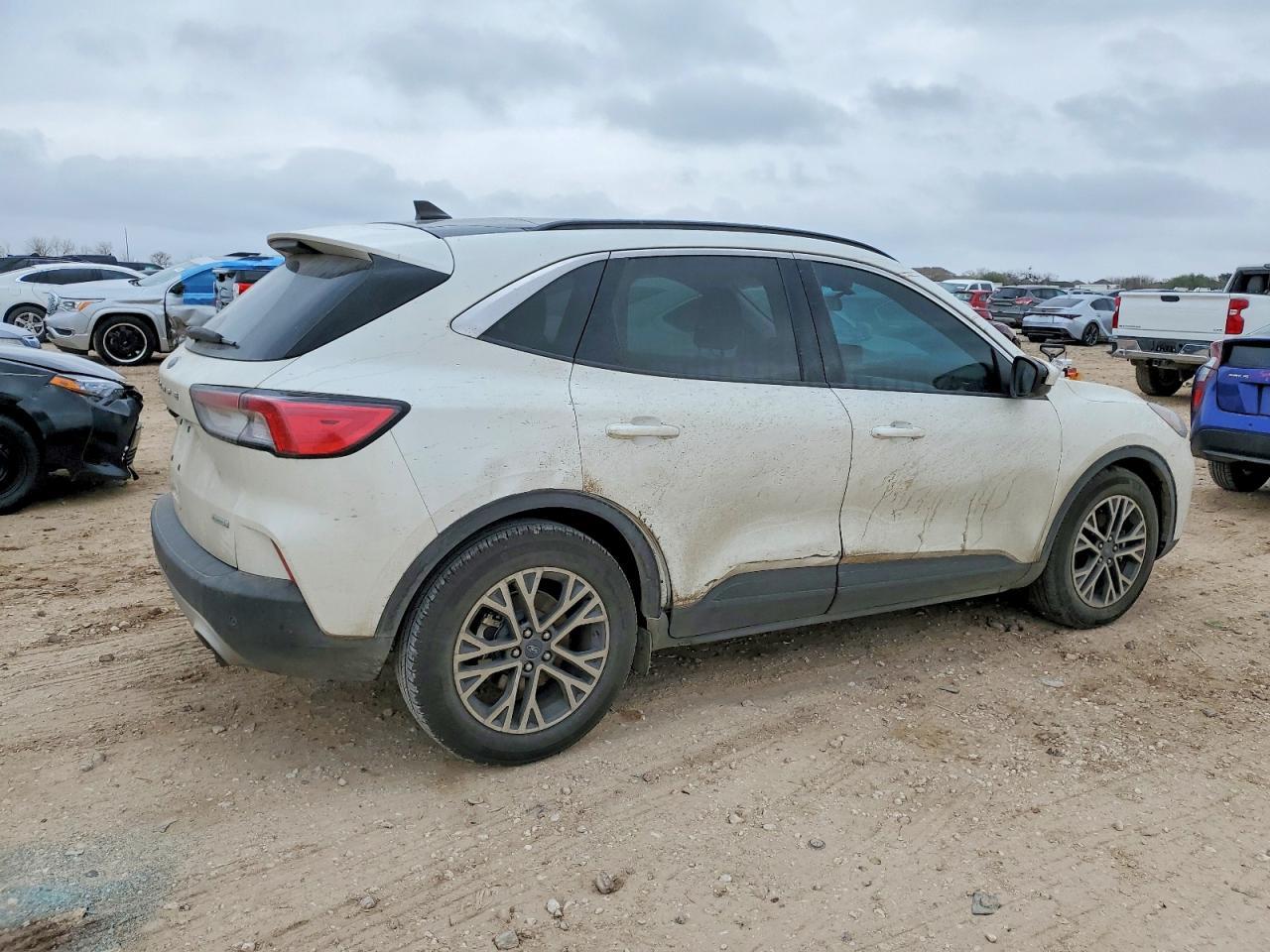 2020 Ford Escape sel