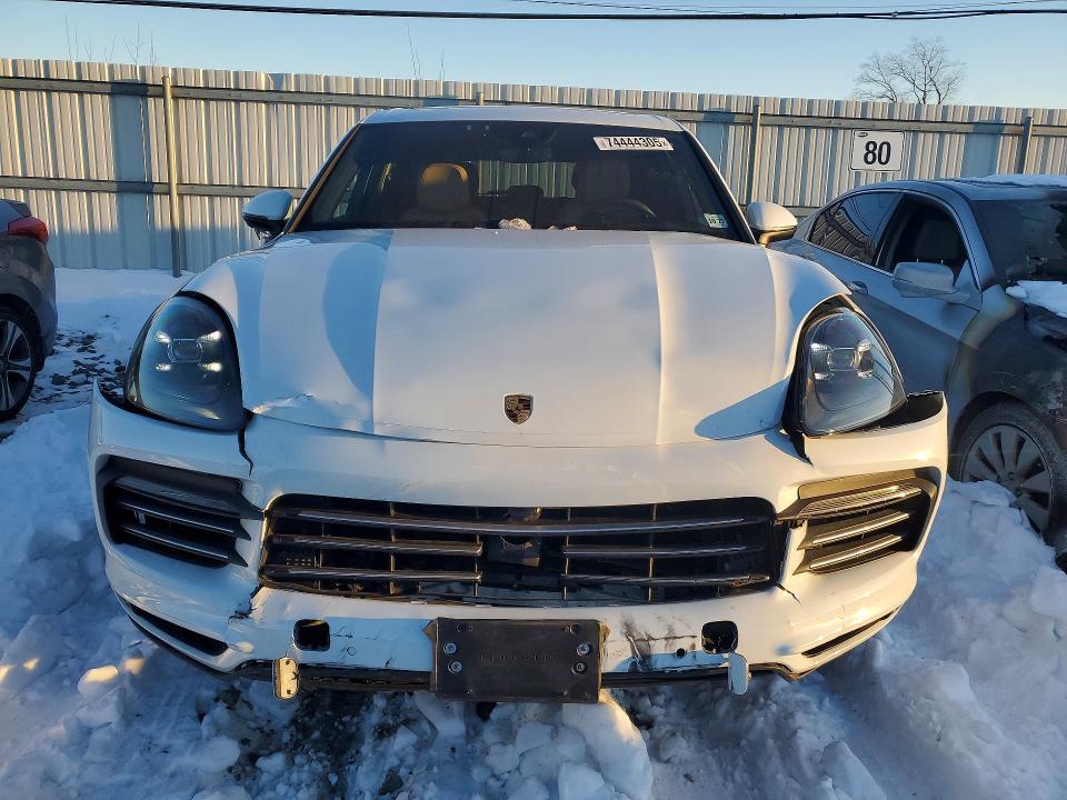 2023 Porsche Cayenne Base
