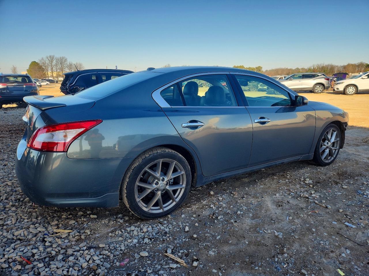 2011 Nissan Maxima s