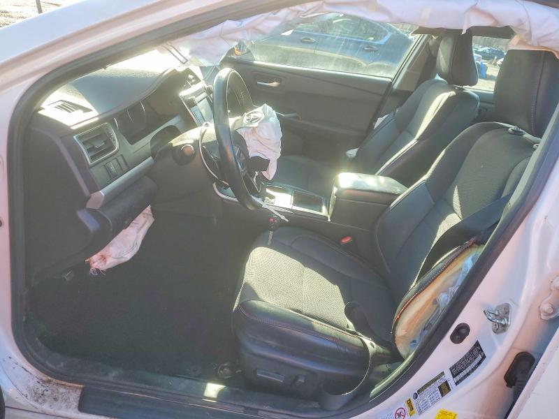 2016 Toyota Camry se