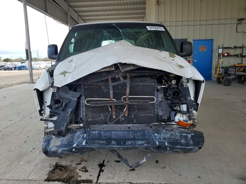 2014 Chevrolet Express G2500