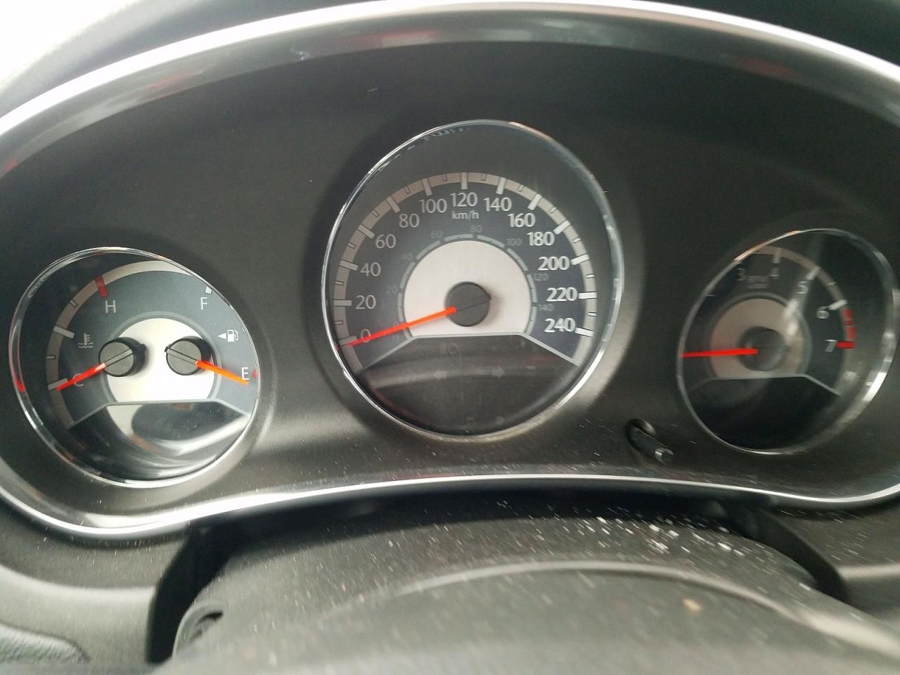 2013 Chrysler 200 lx