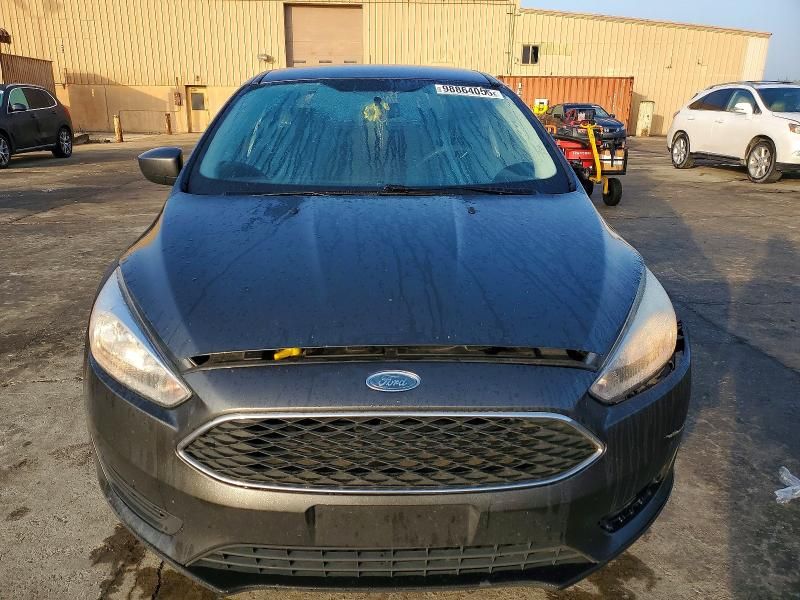 2018 Ford Focus se
