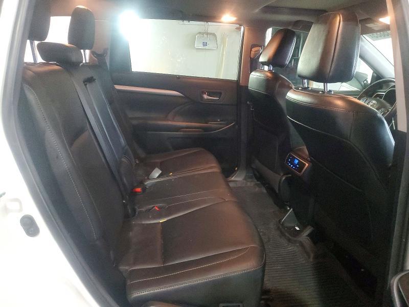 2018 Toyota Highlander se