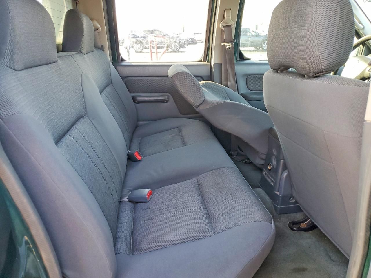 2002 Nissan Frontier Crew Cab SC